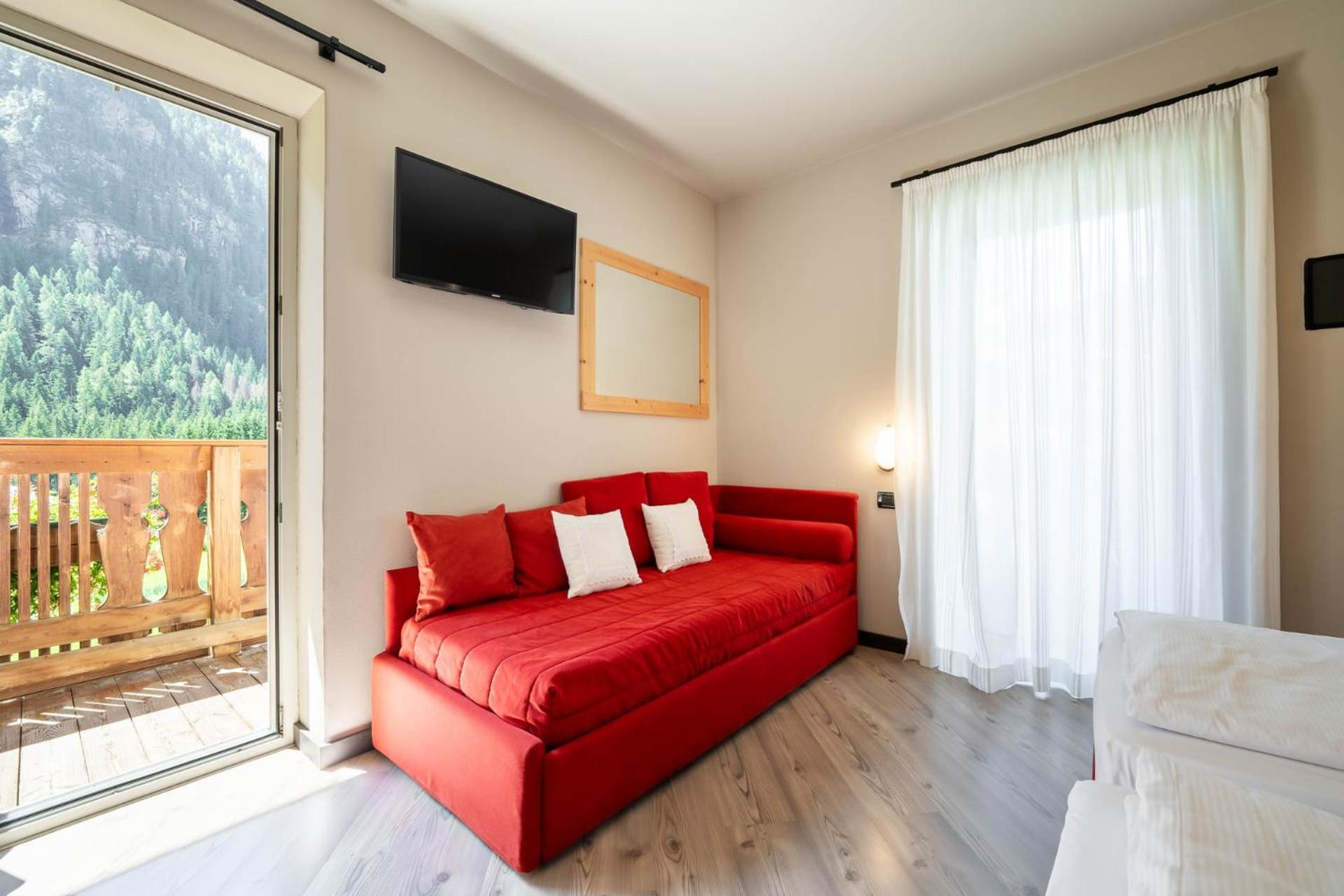 Garni Letizia Bed and Breakfast Campitello di Fassa Exteriör bild